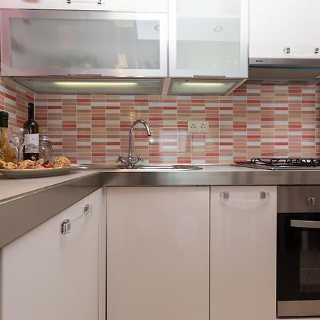 Apartman Monika 오미스 외부 사진