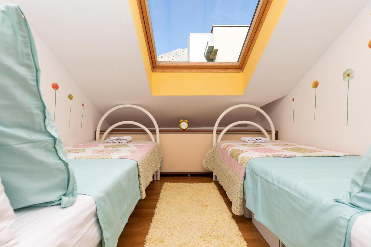 Apartman Monika 오미스 외부 사진