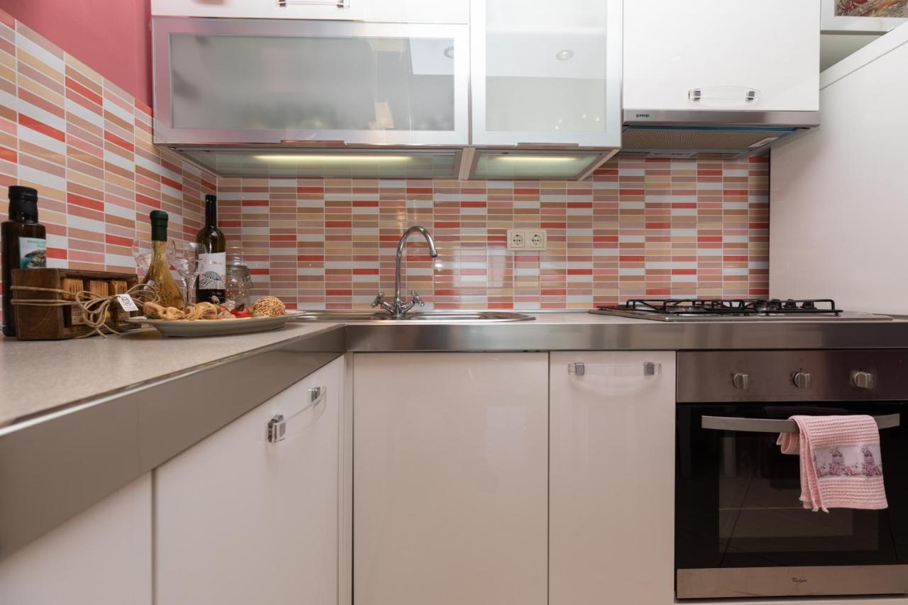 Apartman Monika 오미스 외부 사진