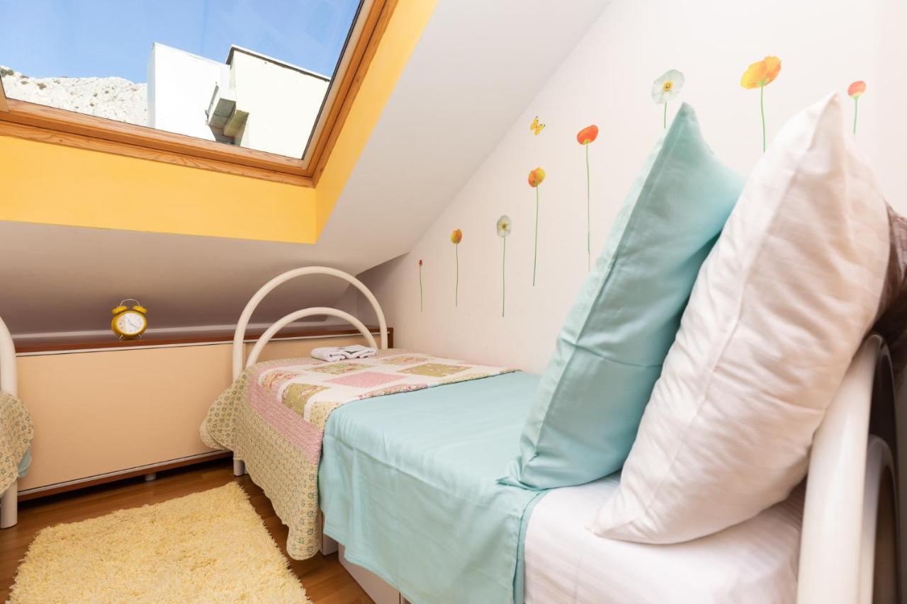 Apartman Monika 오미스 외부 사진