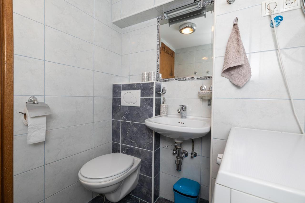 Apartman Monika 오미스 외부 사진