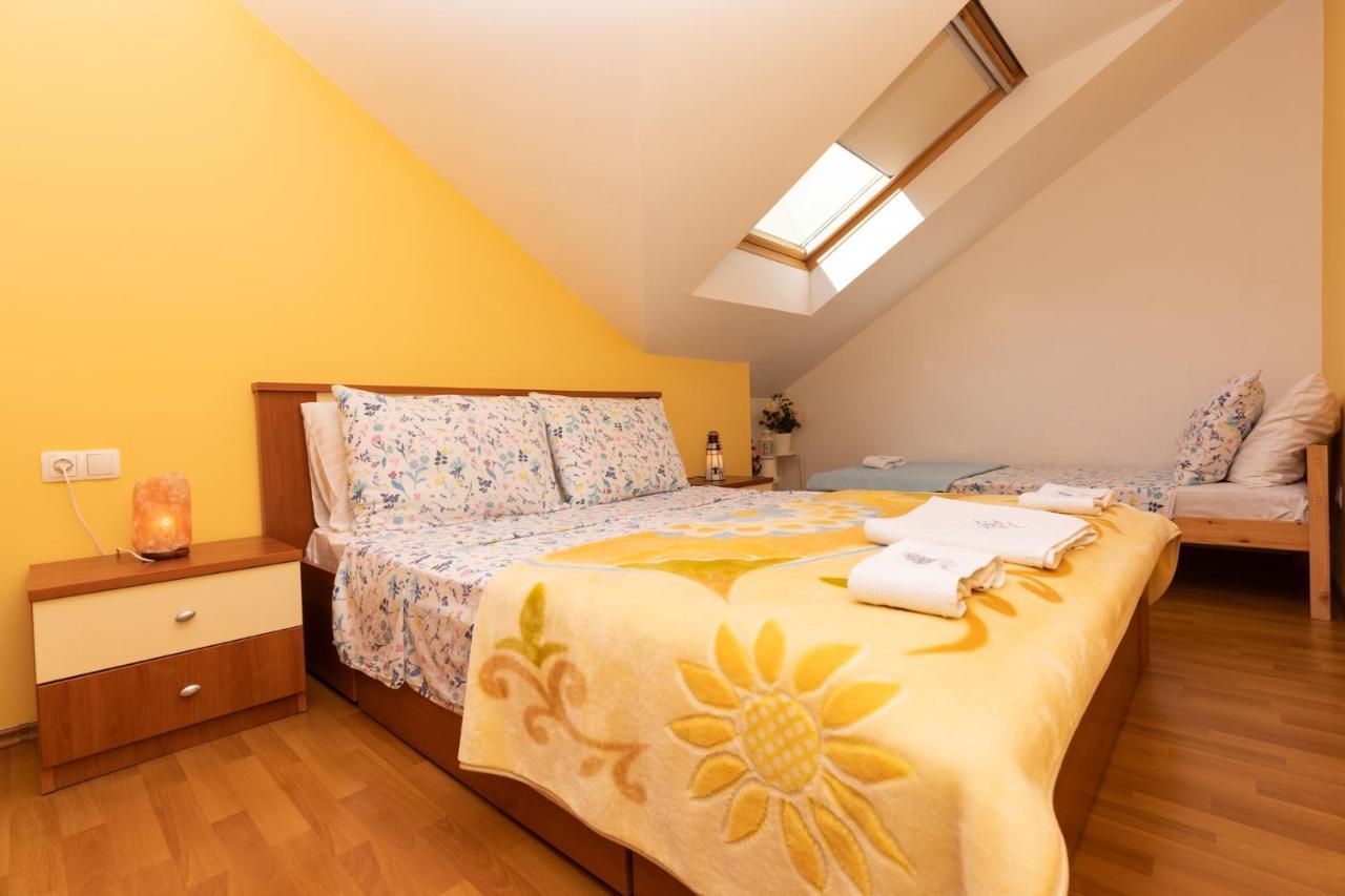 Apartman Monika 오미스 외부 사진